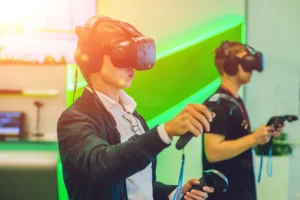 The Integration of AI and VR in Gaming: Future Trends 